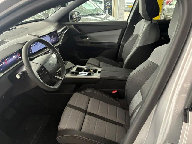 Opel Grandland Opel Grandland 1.2 Turbo Hybrid Edition | Schuif- Panorama dak | AGR Stoelen | HUD | Electrische Achterklep | Premium Soundsystem | Winterpakket |