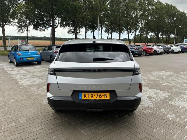Opel Grandland Opel Grandland 1.2 Turbo Hybrid Edition | Schuif- Panorama dak | AGR Stoelen | HUD | Electrische Achterklep | Premium Soundsystem | Winterpakket |