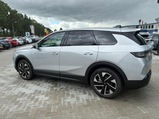 Opel Grandland Opel Grandland 1.2 Turbo Hybrid Edition | Schuif- Panorama dak | AGR Stoelen | HUD | Electrische Achterklep | Premium Soundsystem | Winterpakket |