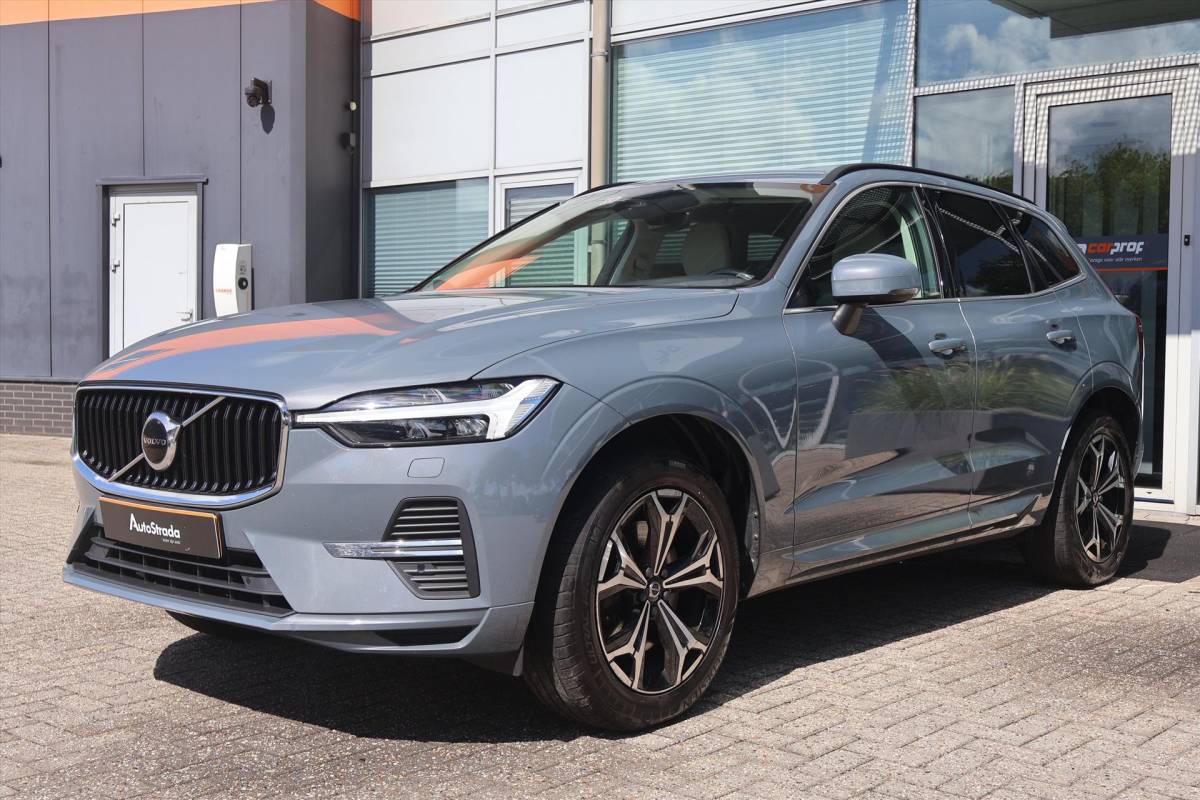 Volvo XC60 Volvo XC60 Inscription B5 250pk Geartronic Mild Hybrid I Trekhaak I Navi I Stoel/Stuurverwarming I 2300 KG trekgewicht!