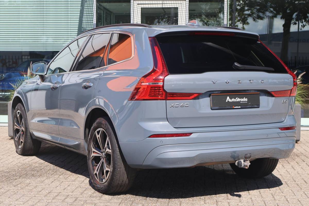 Volvo XC60 Volvo XC60 Inscription B5 250pk Geartronic Mild Hybrid I Trekhaak I Navi I Stoel/Stuurverwarming I 2300 KG trekgewicht!