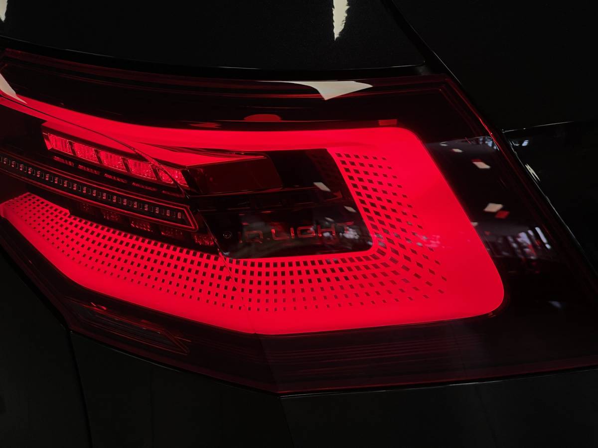 Volkswagen Golf Volkswagen Golf 2.0 TSI R 4Motion | Panoramadak | Harman Kardon | Apple Carplay | Keyless | Sfeerverlichting | Leder |