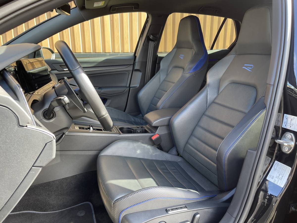 Volkswagen Golf Volkswagen Golf 2.0 TSI R 4Motion | Panoramadak | Harman Kardon | Apple Carplay | Keyless | Sfeerverlichting | Leder |