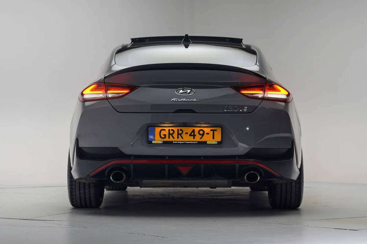 Hyundai i30 Hyundai i30 Fastback 2.0 T-GDI N2 275pk [ Schuifdak Camera Half Leder Led ]