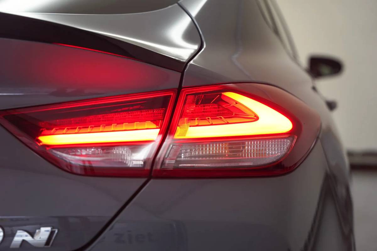 Hyundai i30 Hyundai i30 Fastback 2.0 T-GDI N2 275pk [ Schuifdak Camera Half Leder Led ]