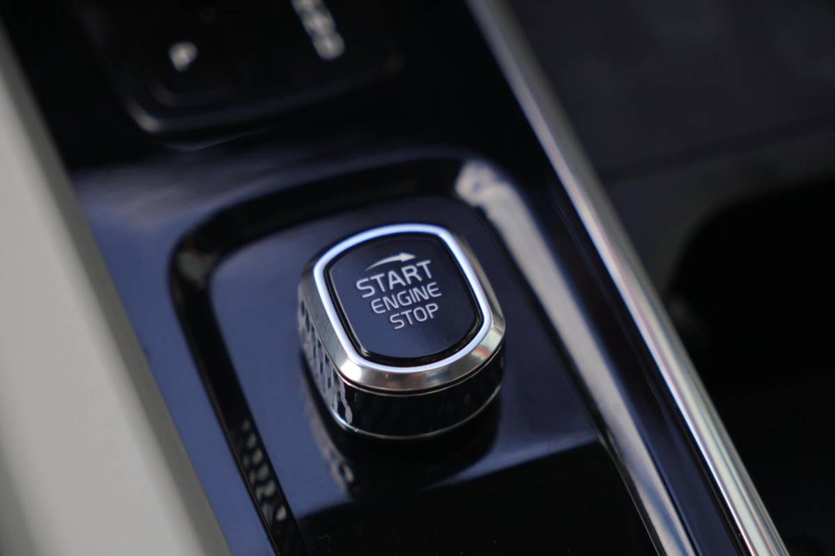 Volvo XC60 Volvo XC60 T6 Recharge AWD Inscription | Stoelverwarming | Trekhaak | Parkeercamera | Leder | Panoramadak | Keyless
