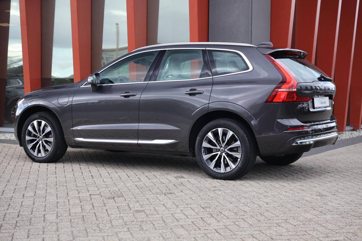 Volvo XC60 Volvo XC60 T6 Recharge AWD Inscription | Stoelverwarming | Trekhaak | Parkeercamera | Leder | Panoramadak | Keyless