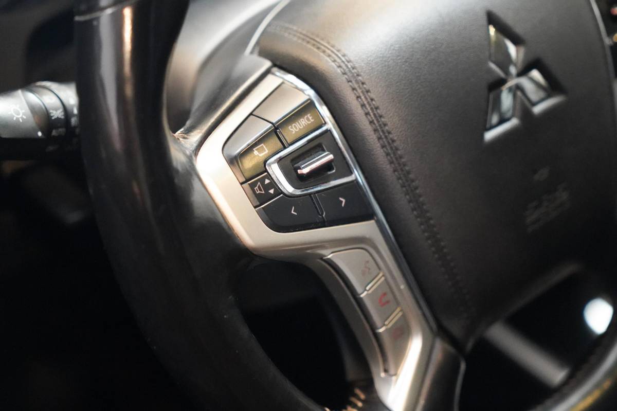 Mitsubishi Outlander Mitsubishi Outlander 2.4 PHEV Intense+ Panorama|CarPlay|4WD|Elektrische achterklep