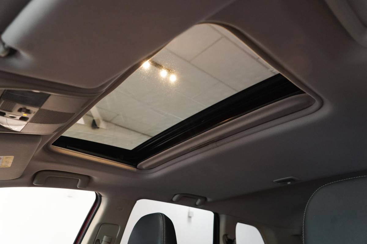 Mitsubishi Outlander Mitsubishi Outlander 2.4 PHEV Intense+ Panorama|CarPlay|4WD|Elektrische achterklep