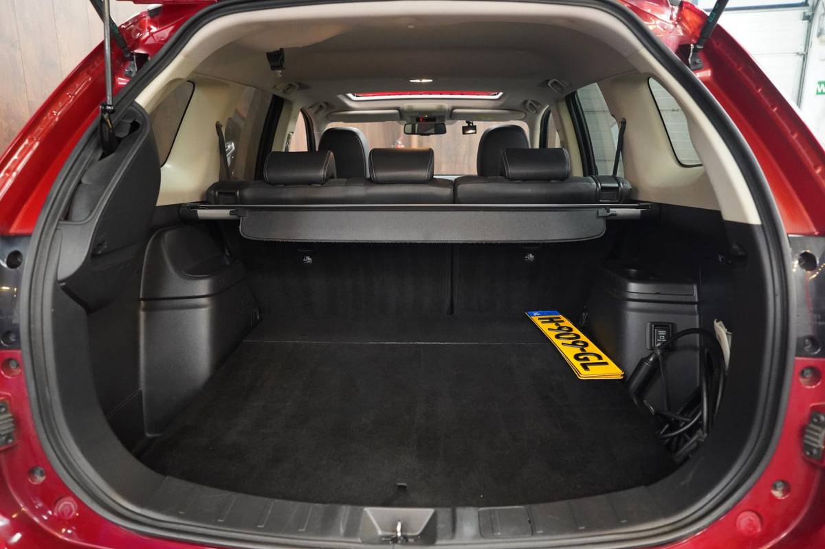 Mitsubishi Outlander Mitsubishi Outlander 2.4 PHEV Intense+ Panorama|CarPlay|4WD|Elektrische achterklep