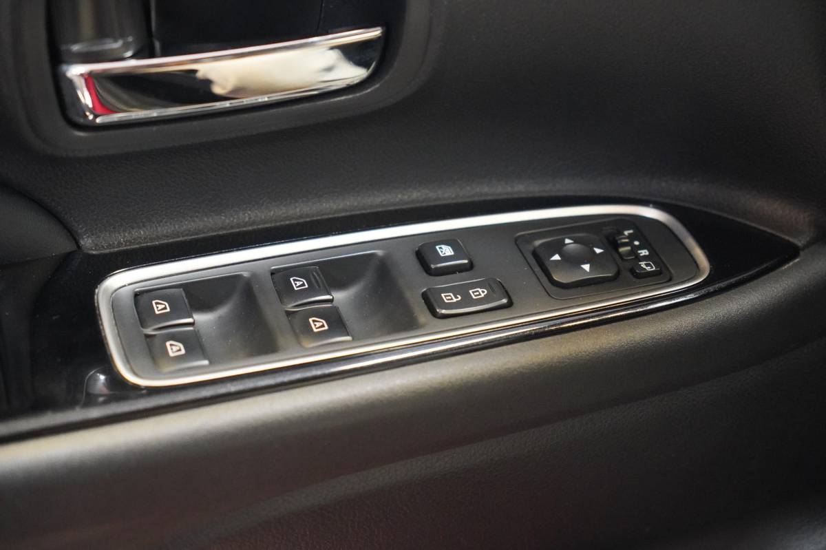 Mitsubishi Outlander Mitsubishi Outlander 2.4 PHEV Intense+ Panorama|CarPlay|4WD|Elektrische achterklep