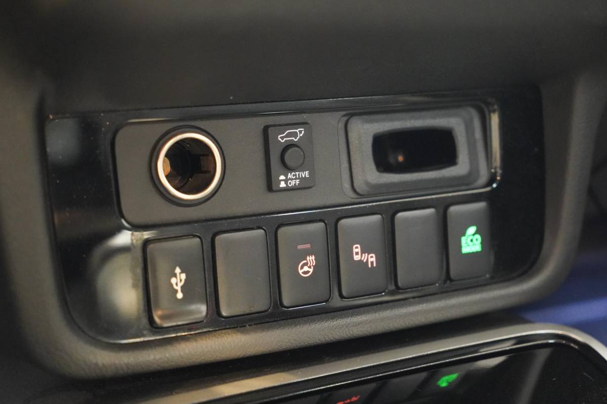 Mitsubishi Outlander Mitsubishi Outlander 2.4 PHEV Intense+ Panorama|CarPlay|4WD|Elektrische achterklep