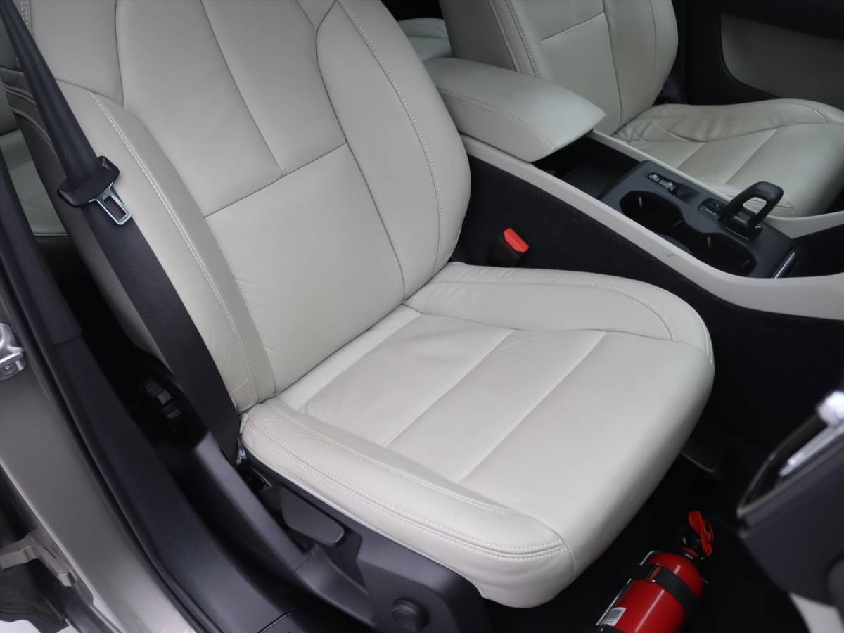 Volvo XC40 Volvo Xc40 T4 Twin Engine 211pk Geartronic Inscription Expression [ LEDER+TREKHAAK+CAMERA+WINTER PAKKET+PDC+CRUISE ]