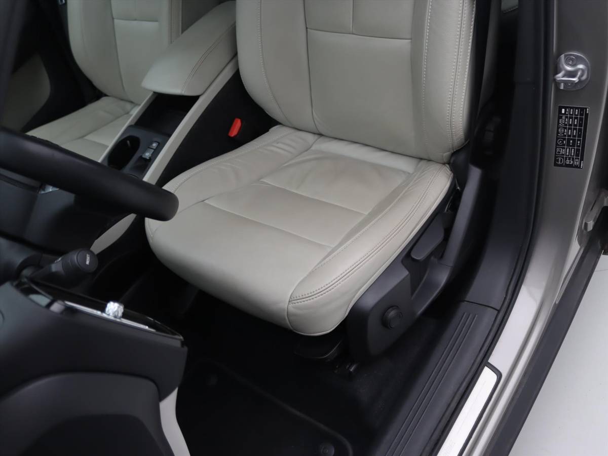 Volvo XC40 Volvo Xc40 T4 Twin Engine 211pk Geartronic Inscription Expression [ LEDER+TREKHAAK+CAMERA+WINTER PAKKET+PDC+CRUISE ]