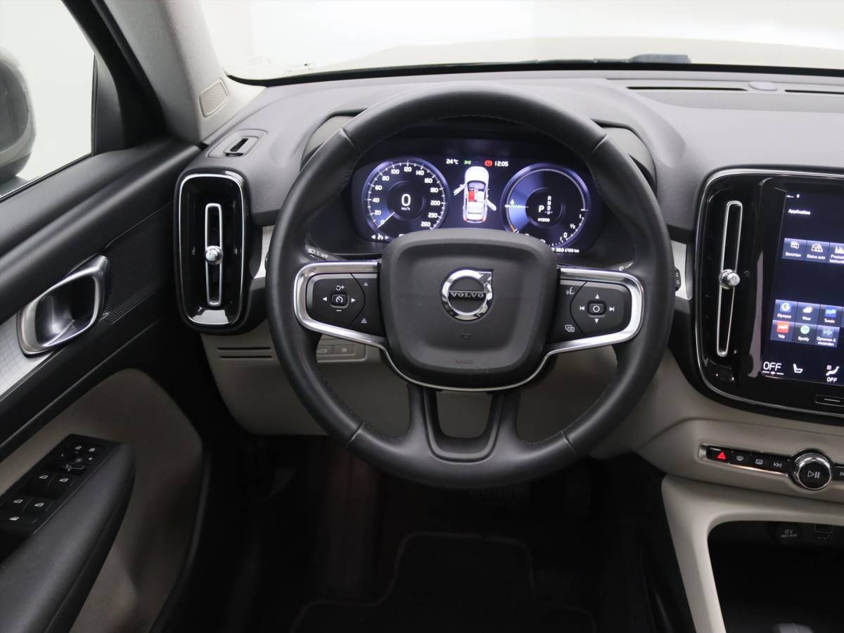 Volvo XC40 Volvo Xc40 T4 Twin Engine 211pk Geartronic Inscription Expression [ LEDER+TREKHAAK+CAMERA+WINTER PAKKET+PDC+CRUISE ]
