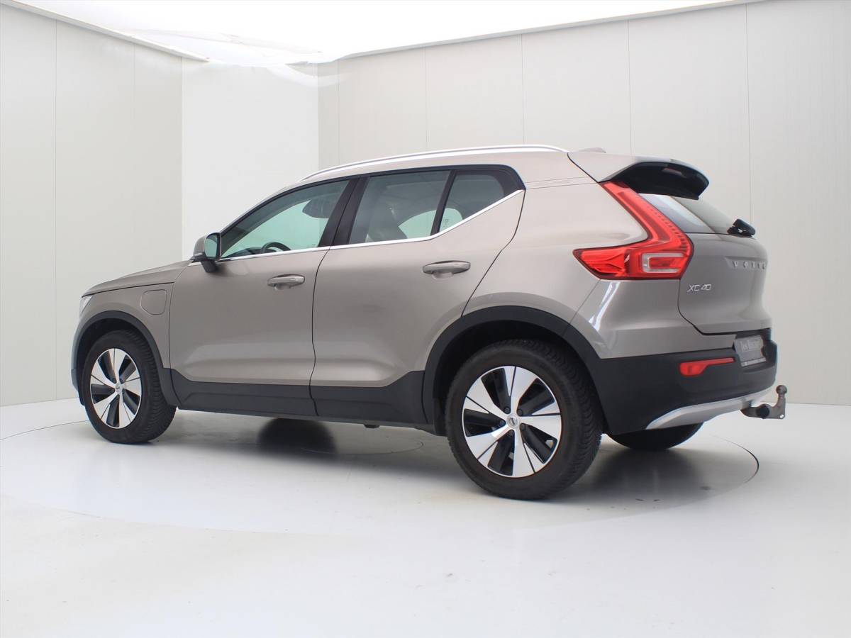 Volvo XC40 Volvo Xc40 T4 Twin Engine 211pk Geartronic Inscription Expression [ LEDER+TREKHAAK+CAMERA+WINTER PAKKET+PDC+CRUISE ]
