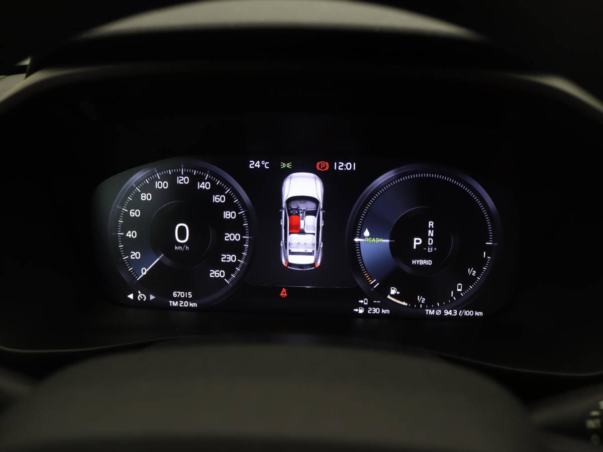Volvo XC40 Volvo Xc40 T4 Twin Engine 211pk Geartronic Inscription Expression [ LEDER+TREKHAAK+CAMERA+WINTER PAKKET+PDC+CRUISE ]
