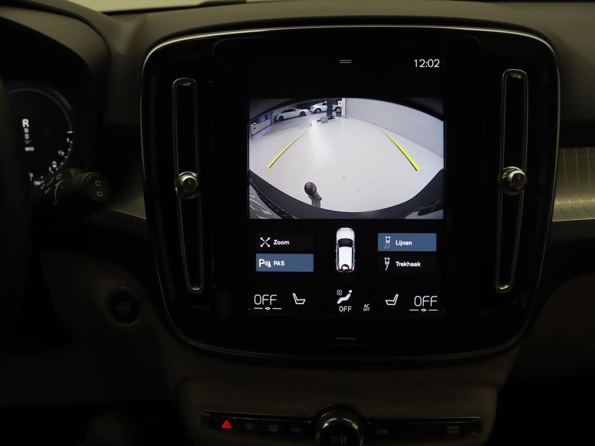 Volvo XC40 Volvo Xc40 T4 Twin Engine 211pk Geartronic Inscription Expression [ LEDER+TREKHAAK+CAMERA+WINTER PAKKET+PDC+CRUISE ]