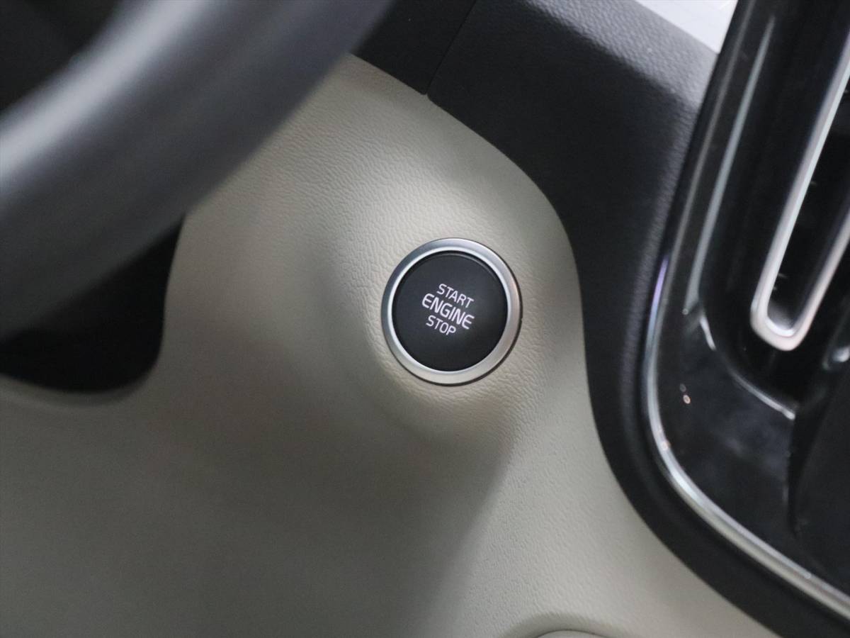 Volvo XC40 Volvo Xc40 T4 Twin Engine 211pk Geartronic Inscription Expression [ LEDER+TREKHAAK+CAMERA+WINTER PAKKET+PDC+CRUISE ]