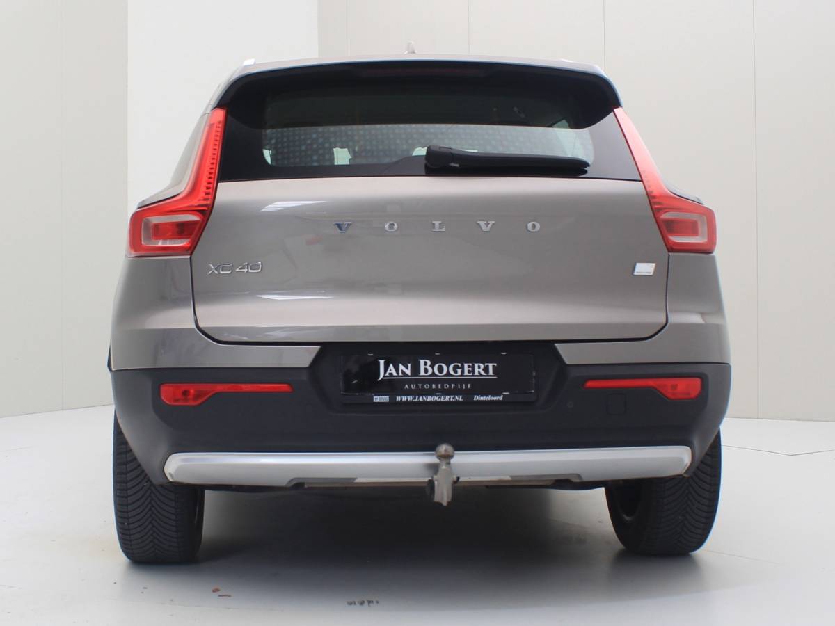 Volvo XC40 Volvo Xc40 T4 Twin Engine 211pk Geartronic Inscription Expression [ LEDER+TREKHAAK+CAMERA+WINTER PAKKET+PDC+CRUISE ]