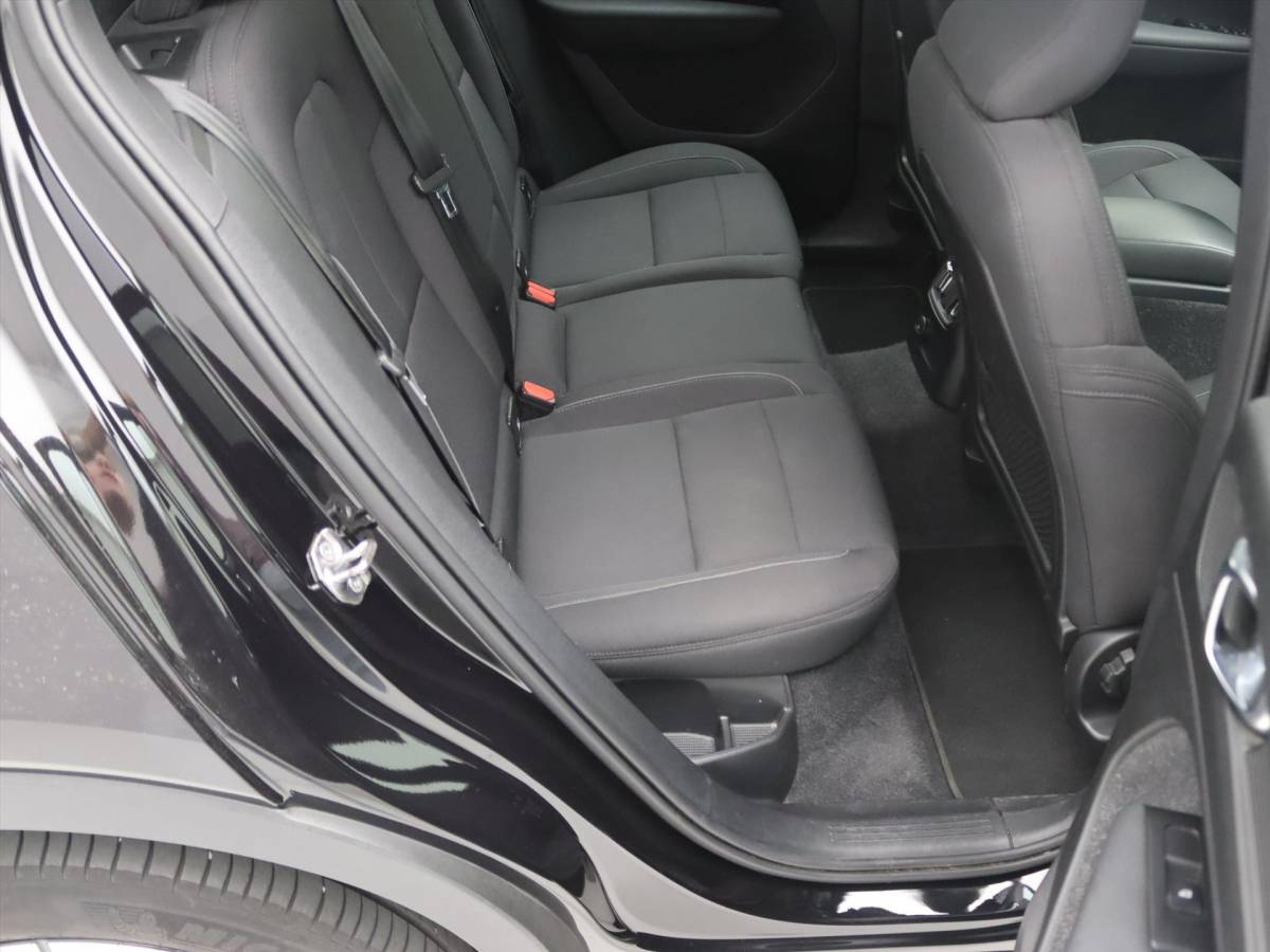 Volvo XC40 Volvo Xc40 T4 Twin Engine 211pk Geartronic Inscription Expression [ HARMAN&KARDON+CLIMAAT+CARPLAY+CRUISE+PDC+NAVIGATIE ]