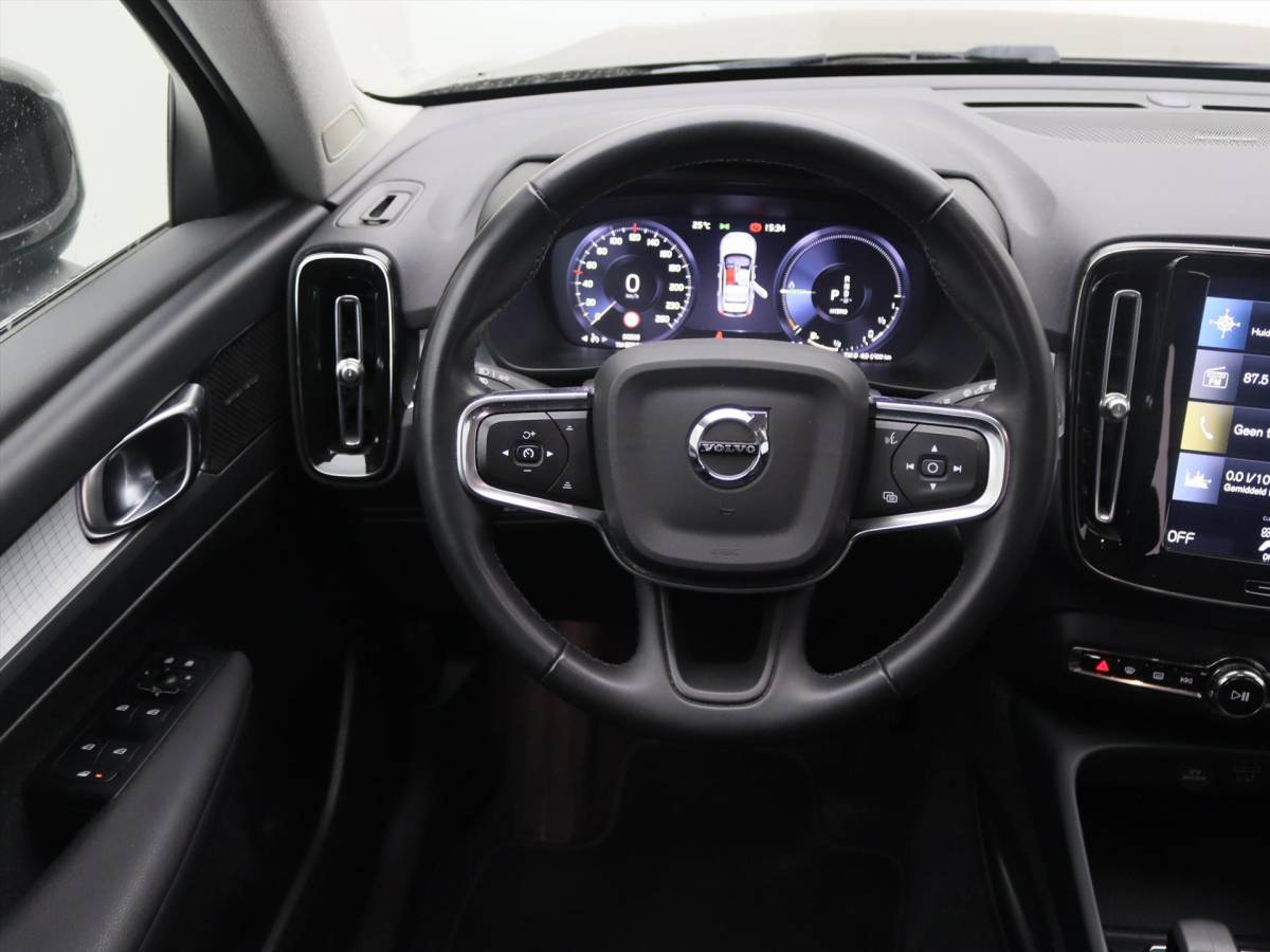 Volvo XC40 Volvo Xc40 T4 Twin Engine 211pk Geartronic Inscription Expression [ HARMAN&KARDON+CLIMAAT+CARPLAY+CRUISE+PDC+NAVIGATIE ]