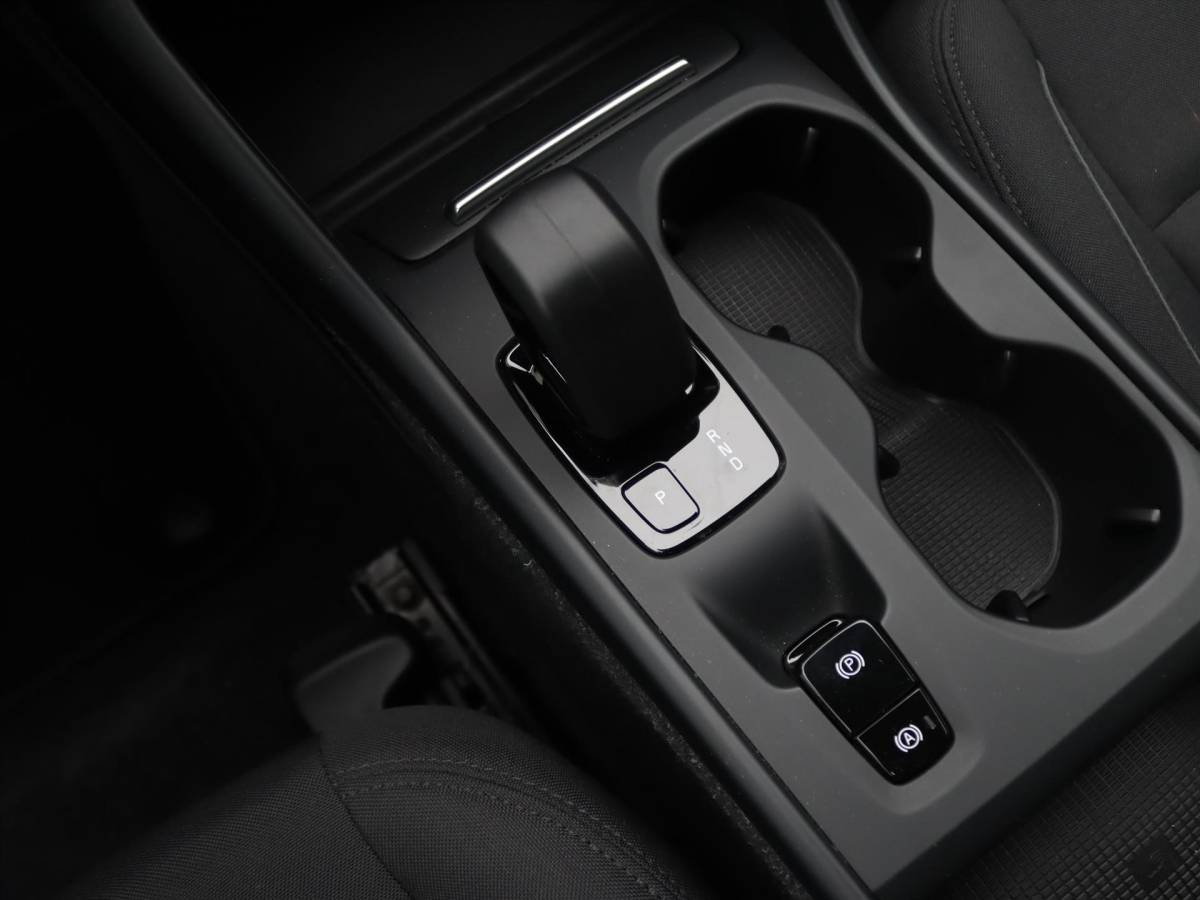 Volvo XC40 Volvo Xc40 T4 Twin Engine 211pk Geartronic Inscription Expression [ HARMAN&KARDON+CLIMAAT+CARPLAY+CRUISE+PDC+NAVIGATIE ]