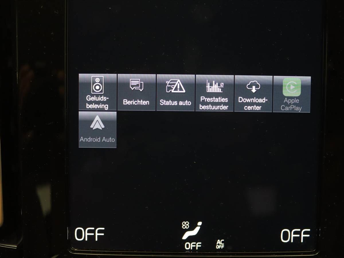 Volvo XC40 Volvo Xc40 T4 Twin Engine 211pk Geartronic Inscription Expression [ HARMAN&KARDON+CLIMAAT+CARPLAY+CRUISE+PDC+NAVIGATIE ]