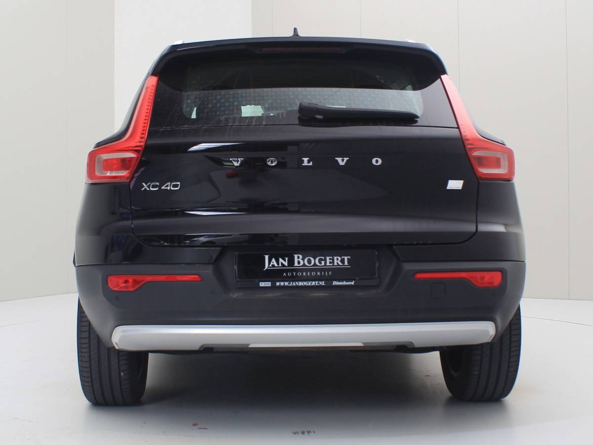 Volvo XC40 Volvo Xc40 T4 Twin Engine 211pk Geartronic Inscription Expression [ HARMAN&KARDON+CLIMAAT+CARPLAY+CRUISE+PDC+NAVIGATIE ]