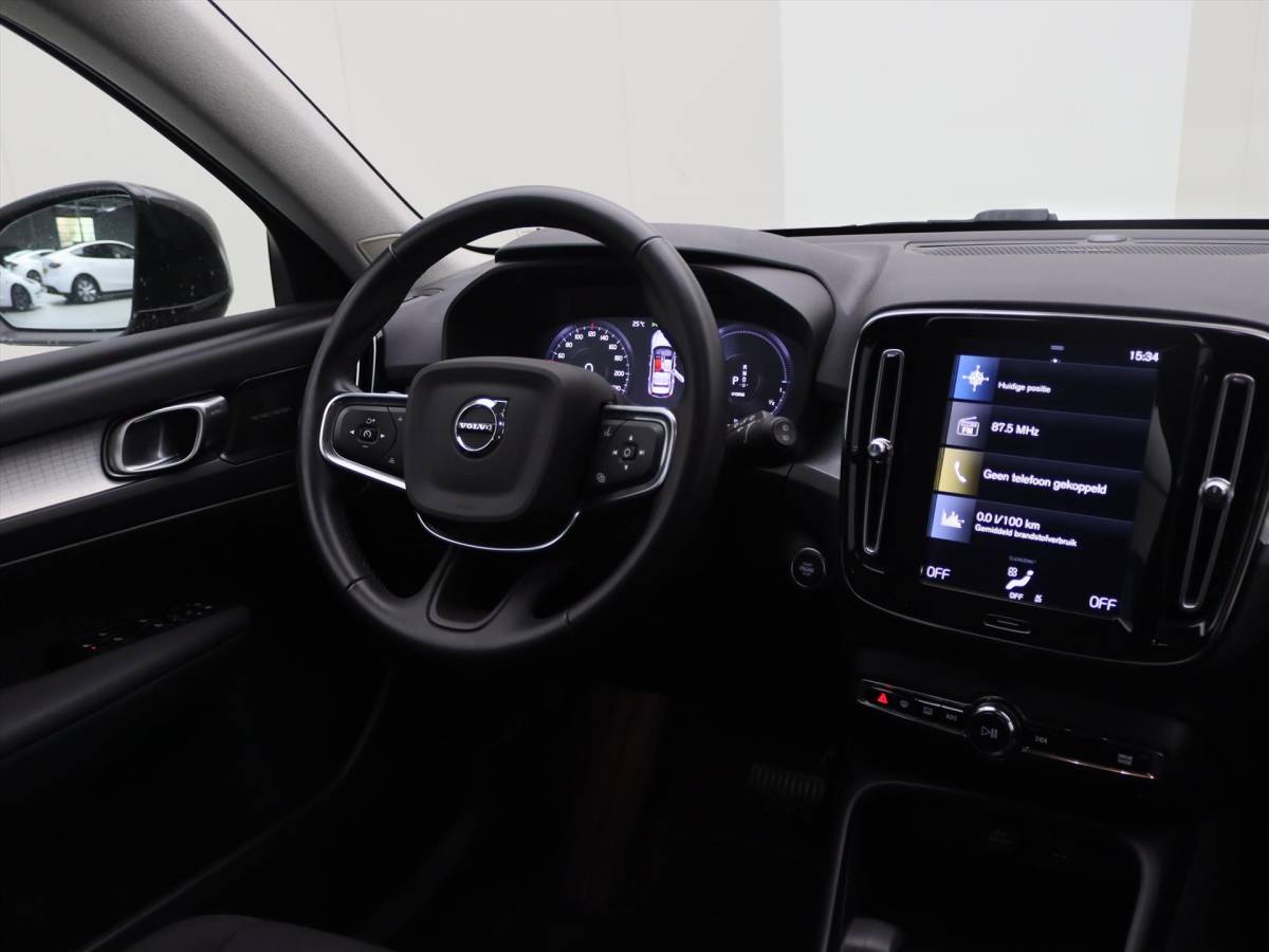 Volvo XC40 Volvo Xc40 T4 Twin Engine 211pk Geartronic Inscription Expression [ HARMAN&KARDON+CLIMAAT+CARPLAY+CRUISE+PDC+NAVIGATIE ]