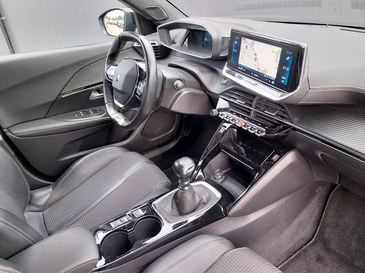 Peugeot 2008 Peugeot 2008 1.2 131 PK PureTech GT-Line VIRTUAL COCKPIT CAMERA HALF LEER LED NAVI CRUISE ECC TREKHAAK