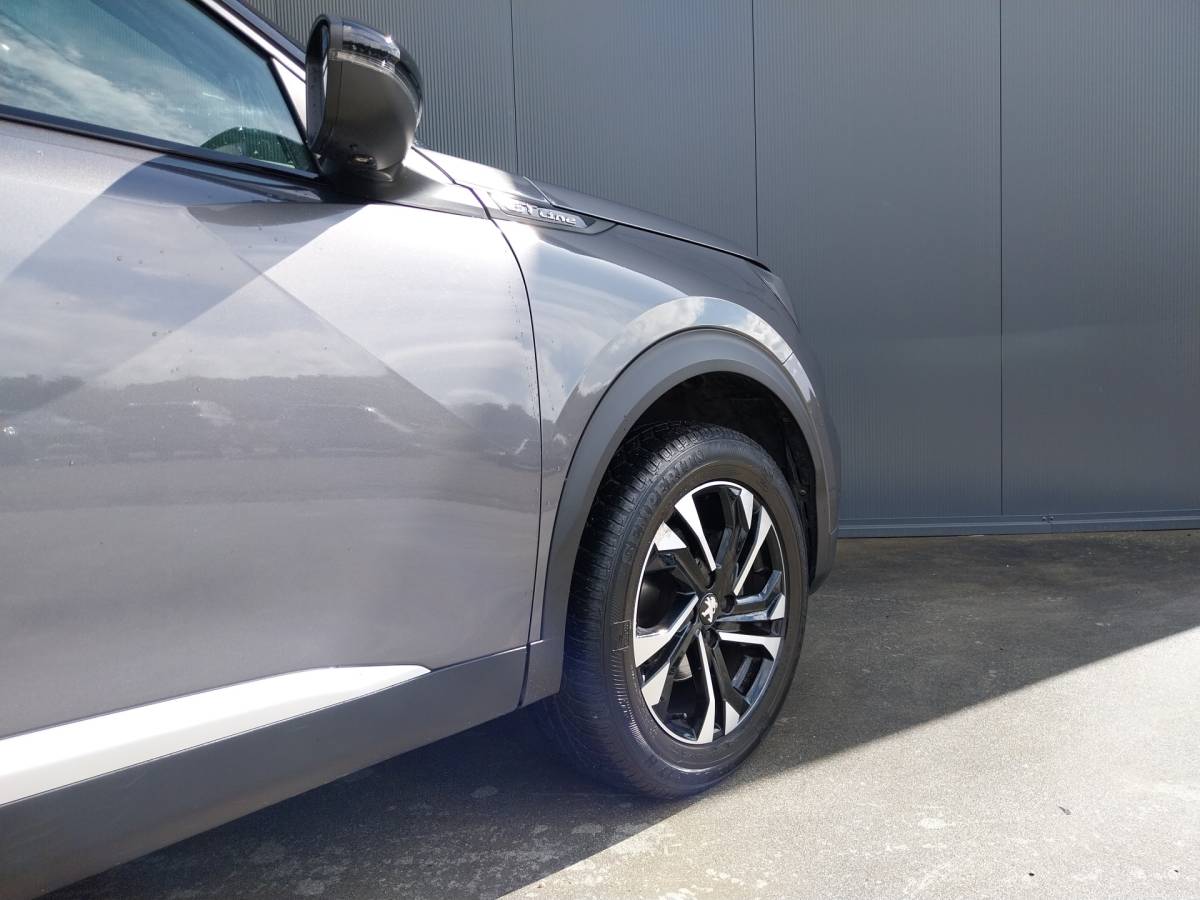 Peugeot 2008 Peugeot 2008 1.2 131 PK PureTech GT-Line VIRTUAL COCKPIT CAMERA HALF LEER LED NAVI CRUISE ECC TREKHAAK