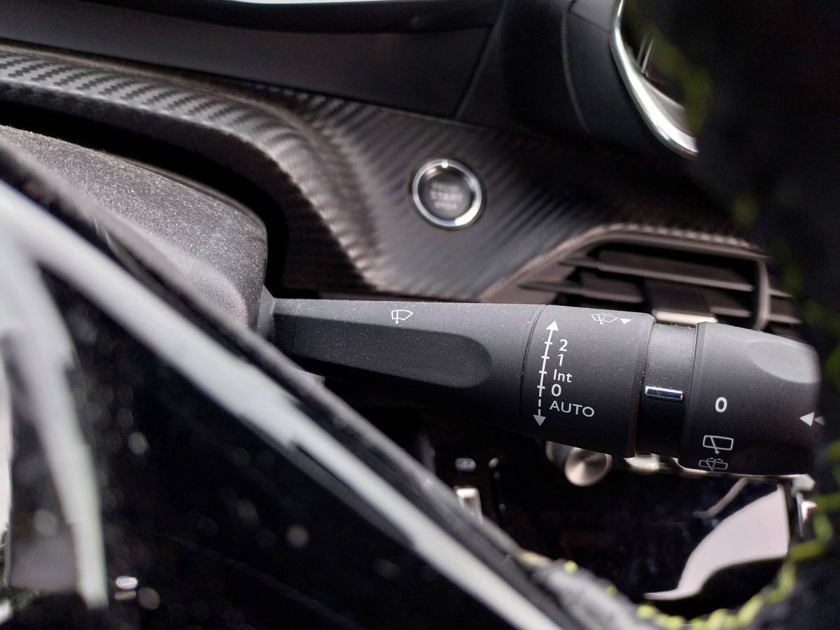 Peugeot 2008 Peugeot 2008 1.2 131 PK PureTech GT-Line VIRTUAL COCKPIT CAMERA HALF LEER LED NAVI CRUISE ECC TREKHAAK