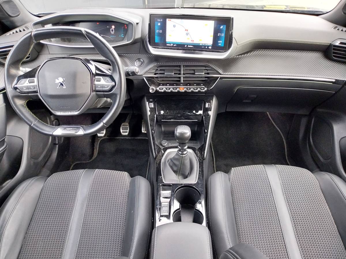 Peugeot 2008 Peugeot 2008 1.2 131 PK PureTech GT-Line VIRTUAL COCKPIT CAMERA HALF LEER LED NAVI CRUISE ECC TREKHAAK