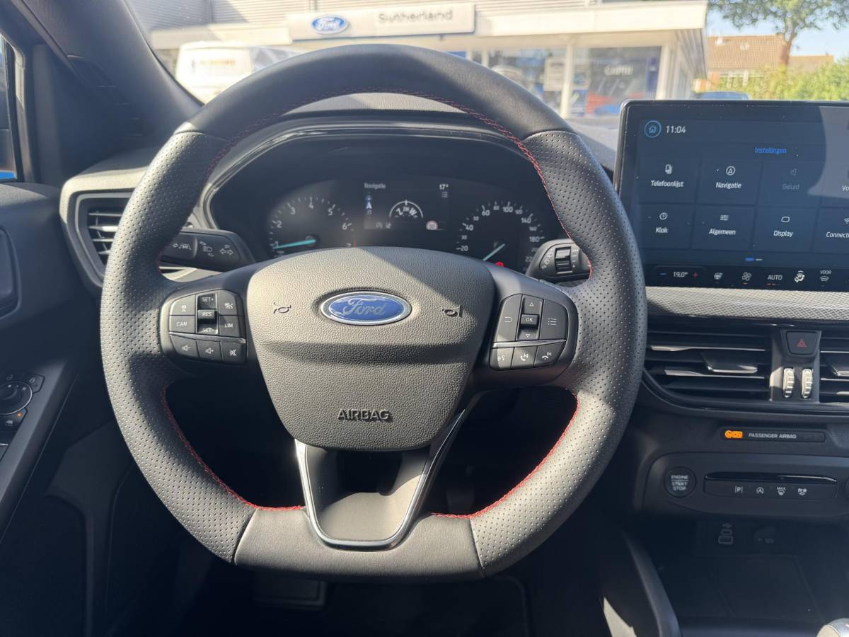 Ford Focus Ford Focus Wagon 1.0 EcoBoost Hybrid ST Line | Winter Pack | Driver Assistance Pack | Adaptive cruise control | Camera