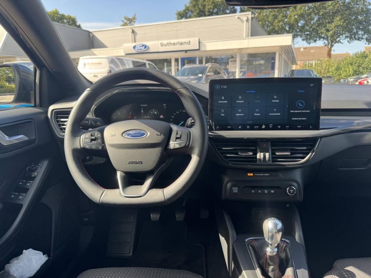 Ford Focus Ford Focus Wagon 1.0 EcoBoost Hybrid ST Line | Winter Pack | Driver Assistance Pack | Adaptive cruise control | Camera