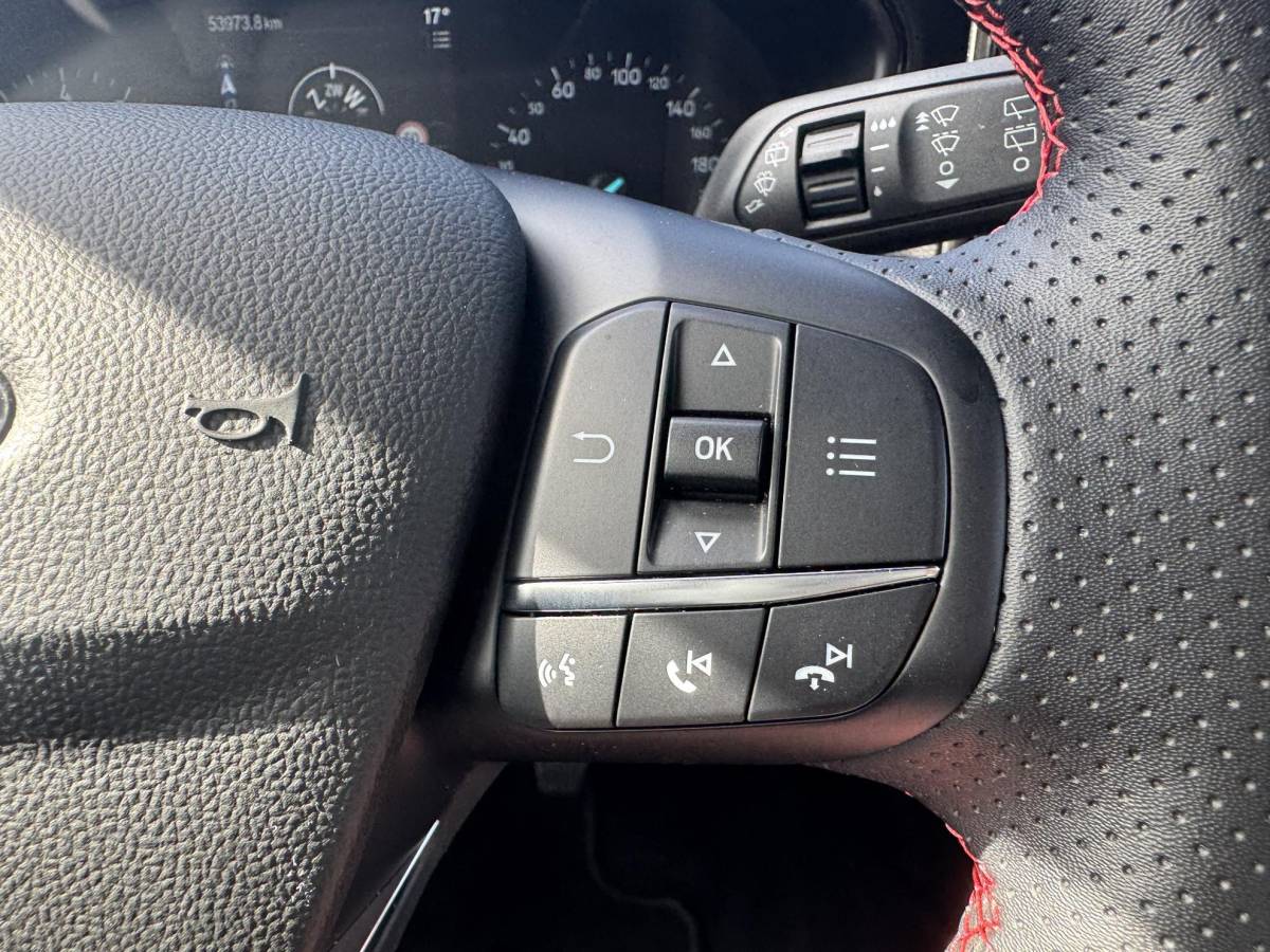 Ford Focus Ford Focus Wagon 1.0 EcoBoost Hybrid ST Line | Winter Pack | Driver Assistance Pack | Adaptive cruise control | Camera