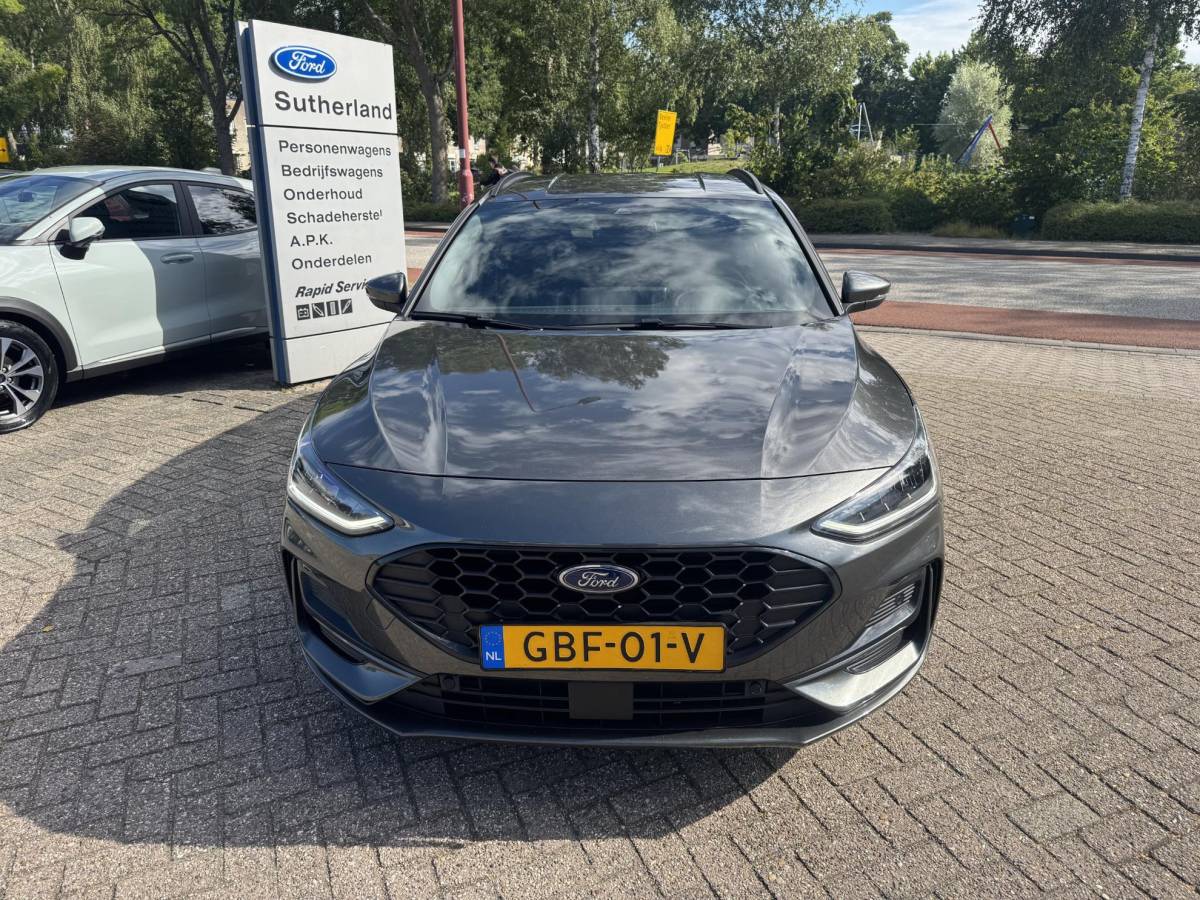 Ford Focus Ford Focus Wagon 1.0 EcoBoost Hybrid ST Line | Winter Pack | Driver Assistance Pack | Adaptive cruise control | Camera