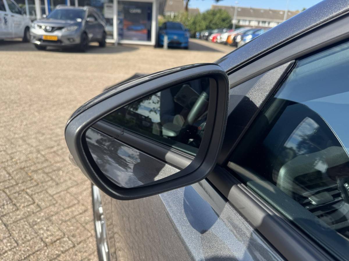 Ford Focus Ford Focus Wagon 1.0 EcoBoost Hybrid ST Line | Winter Pack | Driver Assistance Pack | Adaptive cruise control | Camera
