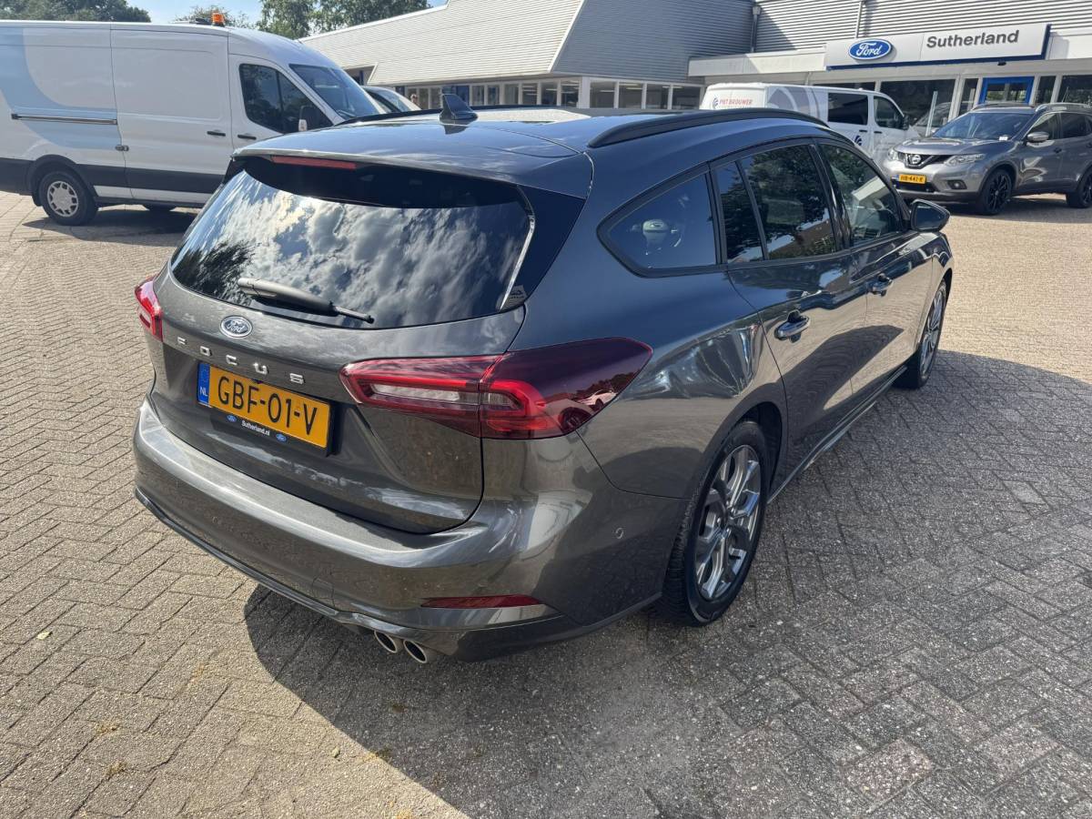 Ford Focus Ford Focus Wagon 1.0 EcoBoost Hybrid ST Line | Winter Pack | Driver Assistance Pack | Adaptive cruise control | Camera