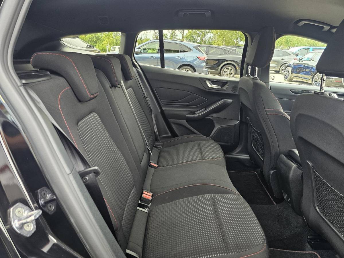 Ford Focus Ford Focus Wagon 1.0 EcoBoost Hybrid ST Line X | 155pk | Trekhaak | 18 inch | Bang&Olufsen | Adaptive cruise control | Elektrisch achterklep