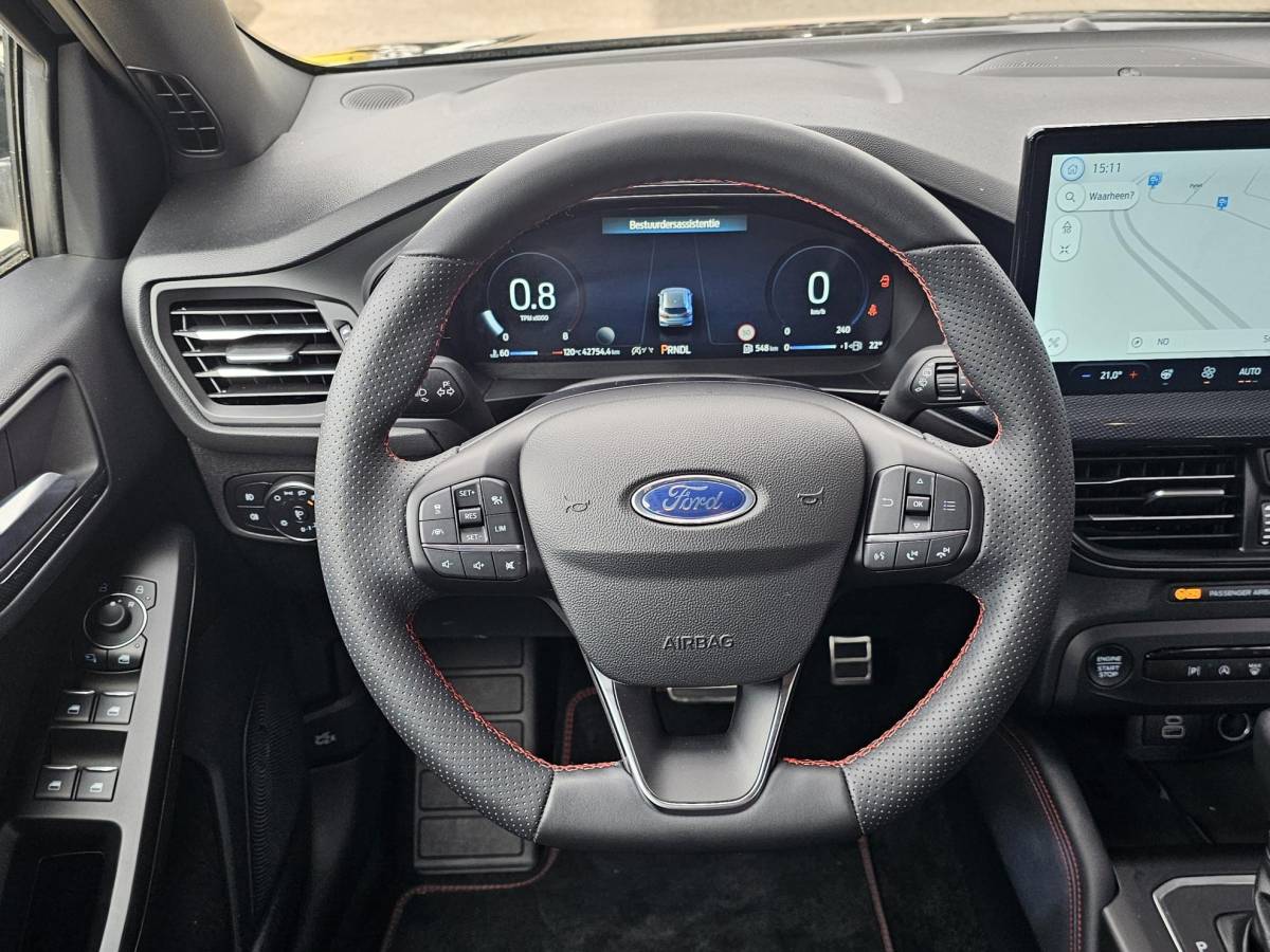 Ford Focus Ford Focus Wagon 1.0 EcoBoost Hybrid ST Line X | 155pk | Trekhaak | 18 inch | Bang&Olufsen | Adaptive cruise control | Elektrisch achterklep