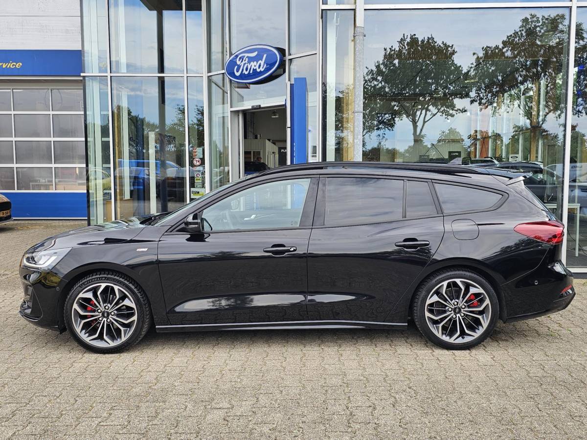 Ford Focus Ford Focus Wagon 1.0 EcoBoost Hybrid ST Line X | 155pk | Trekhaak | 18 inch | Bang&Olufsen | Adaptive cruise control | Elektrisch achterklep