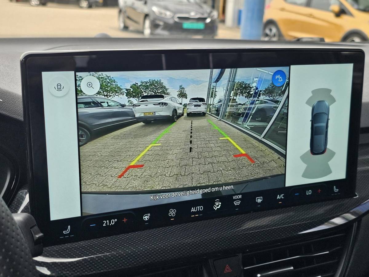 Ford Focus Ford Focus Wagon 1.0 EcoBoost Hybrid ST Line X | 155pk | Trekhaak | 18 inch | Bang&Olufsen | Adaptive cruise control | Elektrisch achterklep