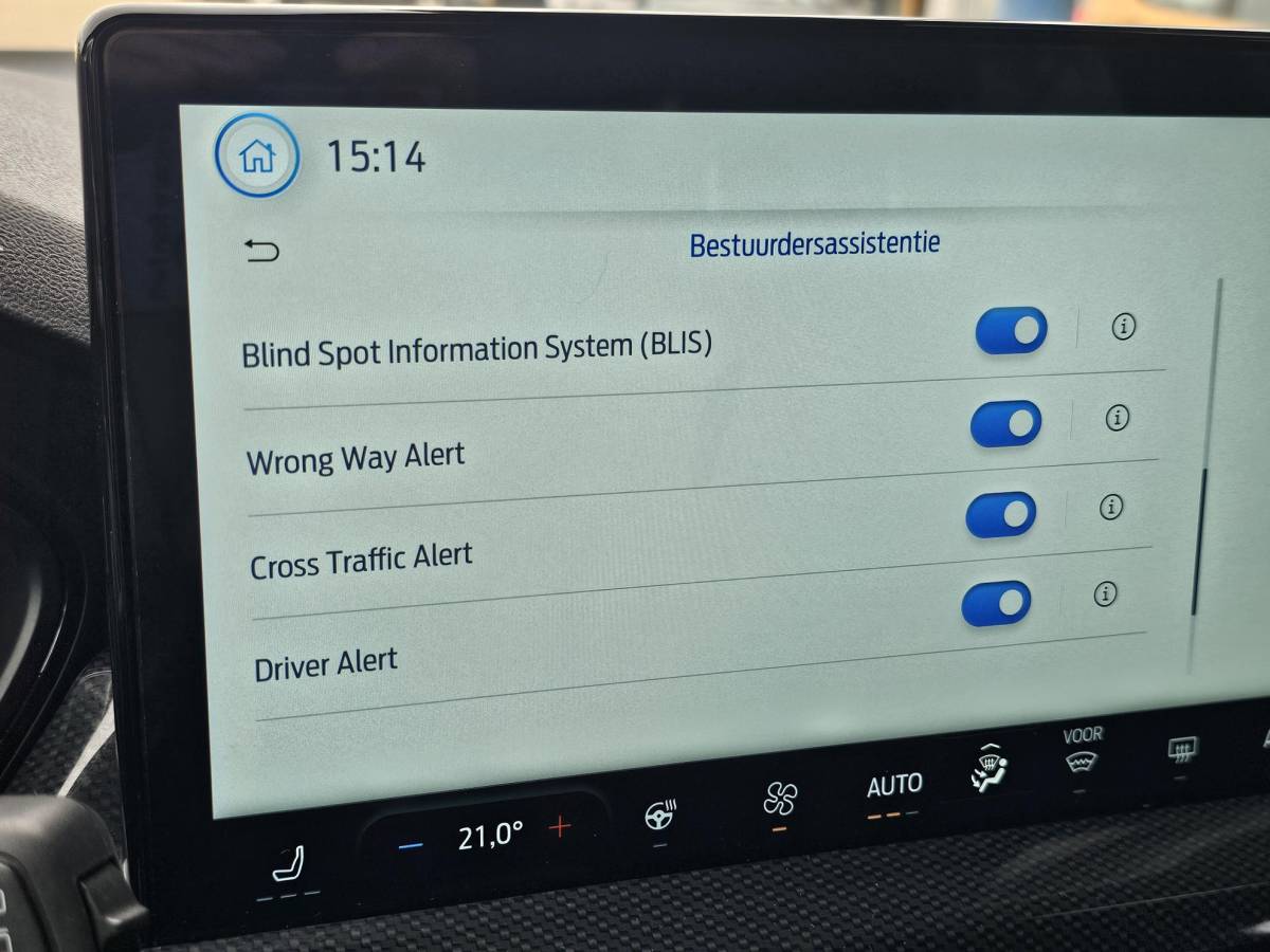 Ford Focus Ford Focus Wagon 1.0 EcoBoost Hybrid ST Line X | 155pk | Trekhaak | 18 inch | Bang&Olufsen | Adaptive cruise control | Elektrisch achterklep