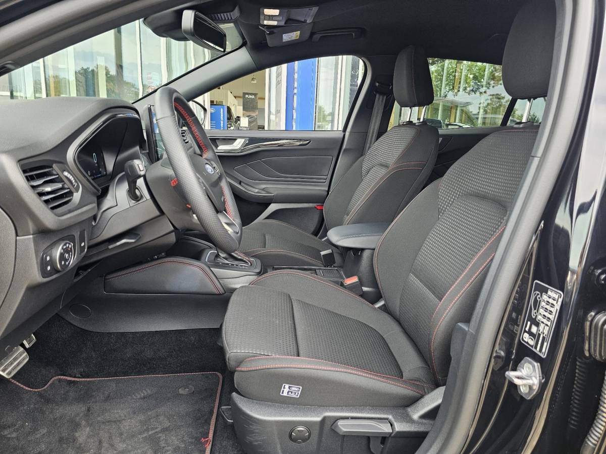 Ford Focus Ford Focus Wagon 1.0 EcoBoost Hybrid ST Line X | 155pk | Trekhaak | 18 inch | Bang&Olufsen | Adaptive cruise control | Elektrisch achterklep