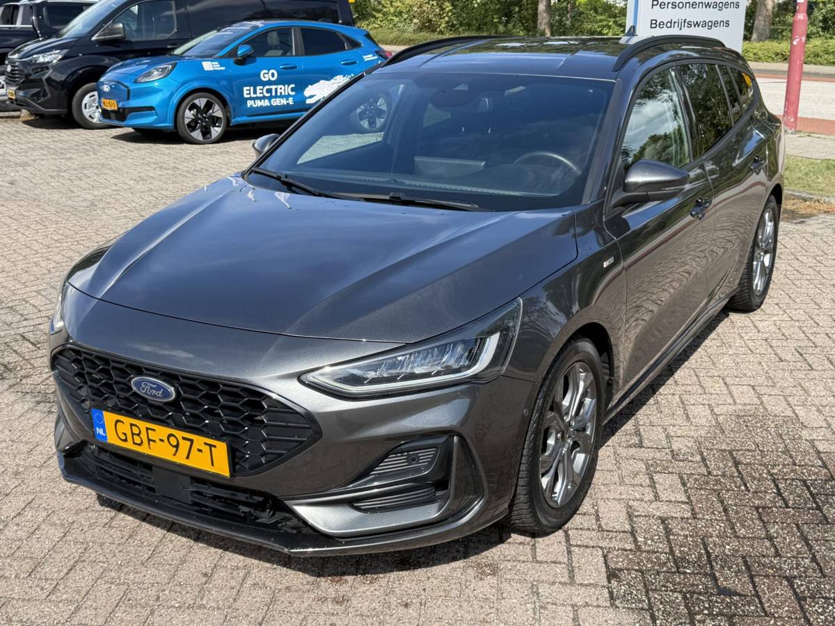Ford Focus Ford Focus Wagon 1.0 EcoBoost Hybrid ST Line 125 pk | Winter Pack | Driver Assistance Pack | Adaptive cruise control