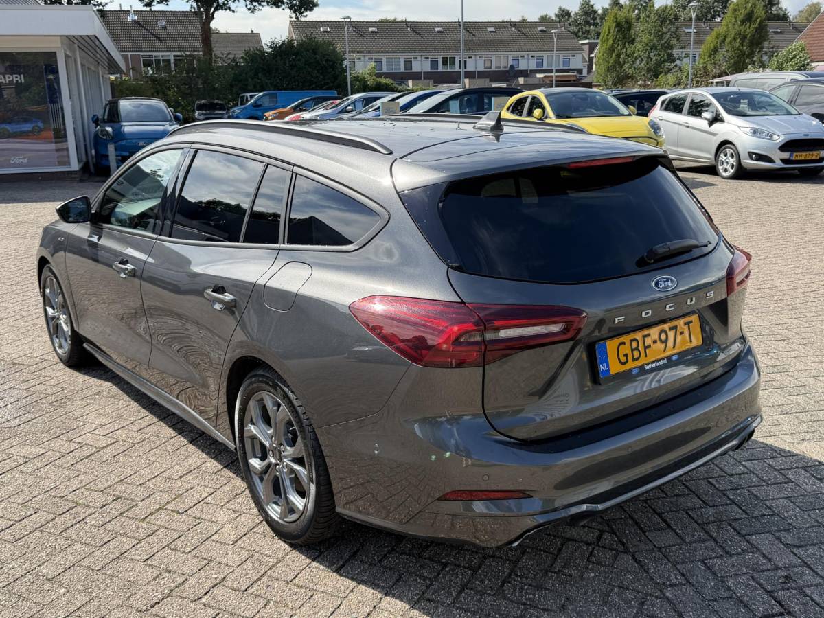 Ford Focus Ford Focus Wagon 1.0 EcoBoost Hybrid ST Line 125 pk | Winter Pack | Driver Assistance Pack | Adaptive cruise control