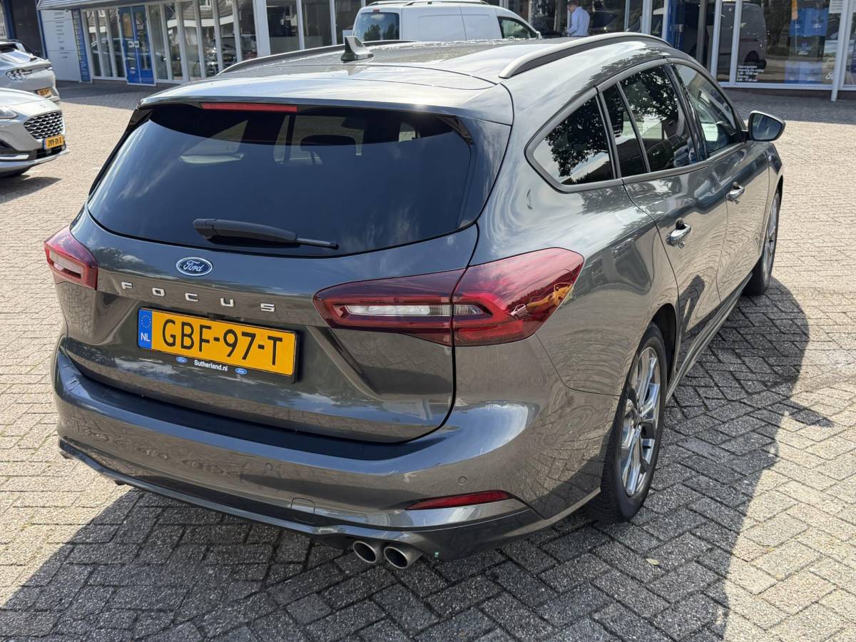 Ford Focus Ford Focus Wagon 1.0 EcoBoost Hybrid ST Line 125 pk | Winter Pack | Driver Assistance Pack | Adaptive cruise control