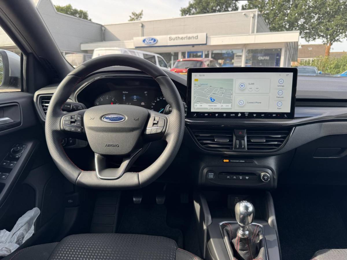 Ford Focus Ford Focus Wagon 1.0 EcoBoost Hybrid ST Line | Adaptive cruise control | Winter Pack | Driver Assistance Pack